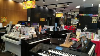 shop piano.jpg